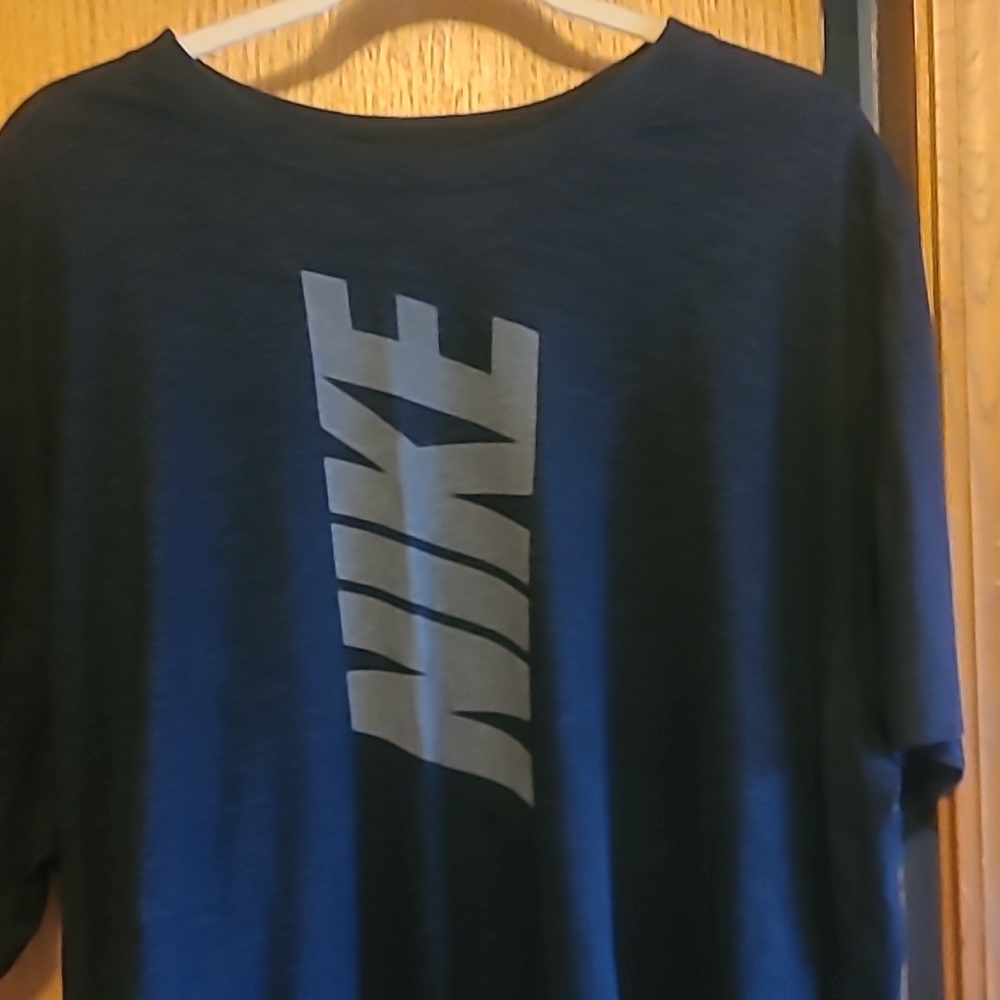 Nike dry fit t shirt